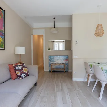 Aparteasy - Family 4-Bedroom Apartment Apartment *