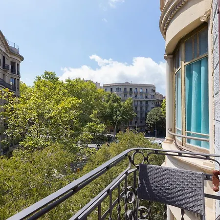 Aparteasy - Family 4-Bedroom Apartment Apartment