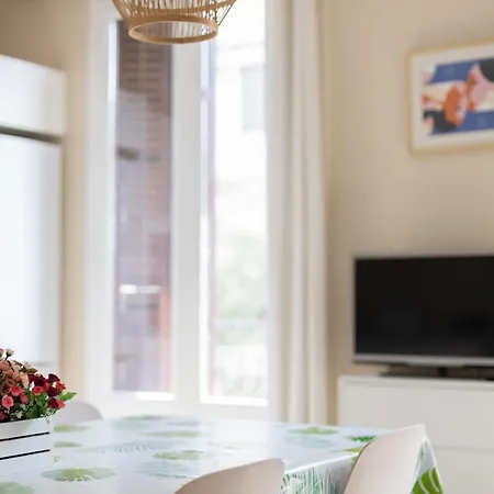 Aparteasy - Family 4-Bedroom Apartment Apartment Barcelona