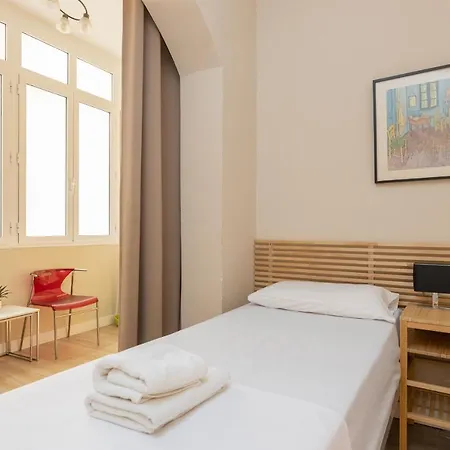 Aparteasy - Family 4-Bedroom Apartment Apartment Barcelona